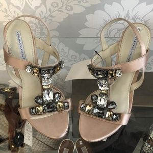 Vera Wang Lavender Label Blush Sandals